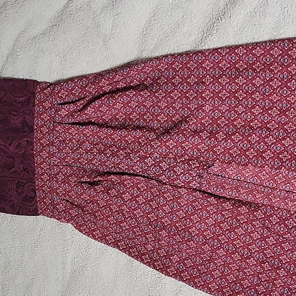 Daytrip Maroon  Patterned Dress - Picture 4 of 8